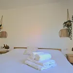 Oasis *