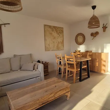 Apartment Oasis *